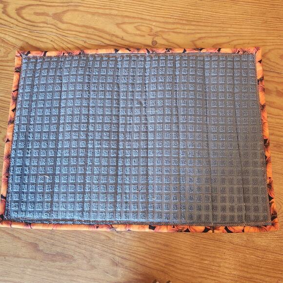 VTG HANDMADE HALLOWEEN PLACEMATS SET 4 QUILTED KITCHEN TABLE DECOR PADDED EUC - Picture 6 of 6